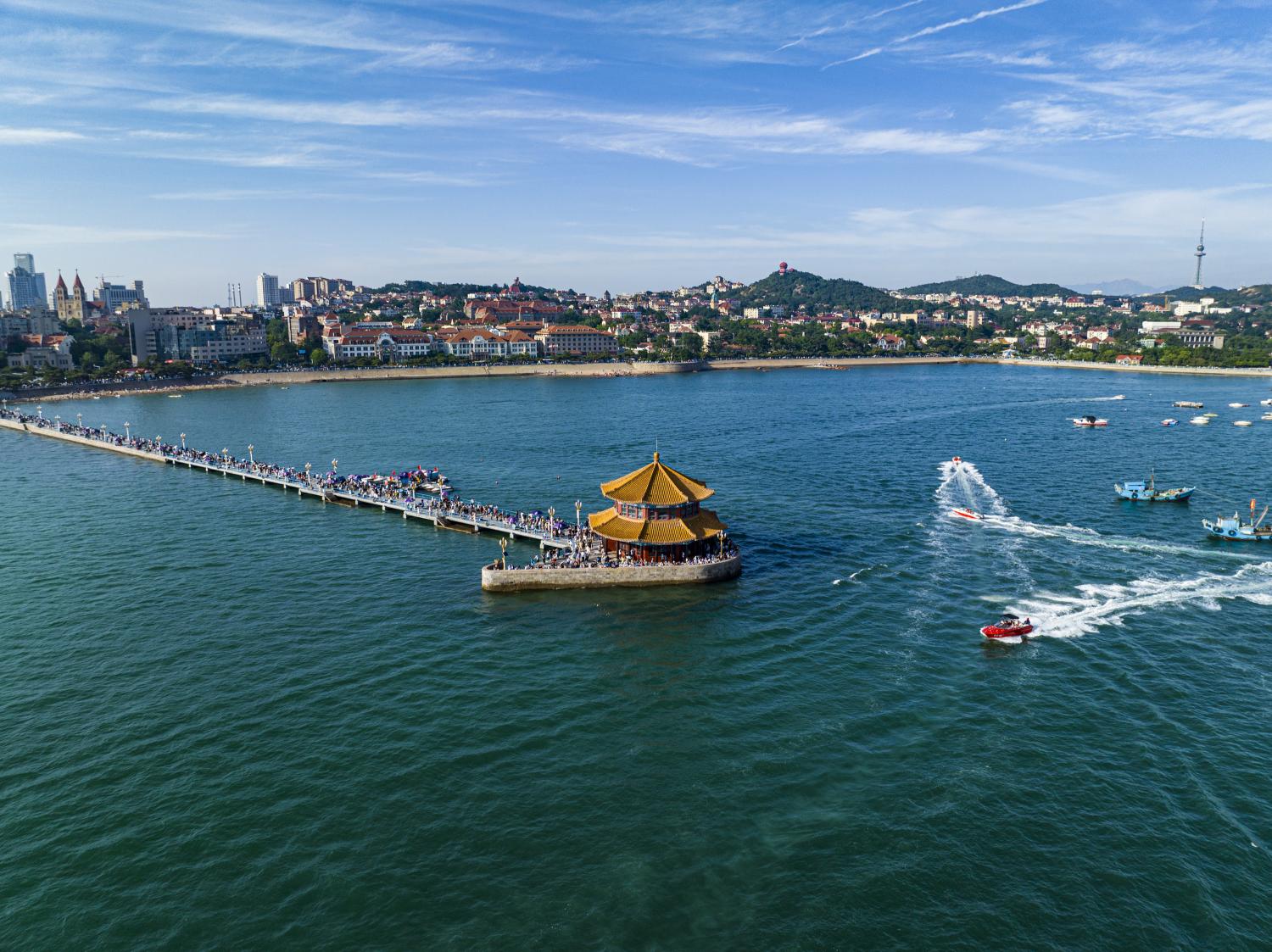 山东的温情日常，友情、家庭与爱的交织故事