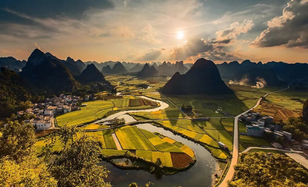 广西发展,双刃剑效应探析